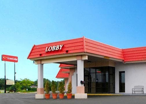 Americas Best Value Inn Салина Экстерьер фото