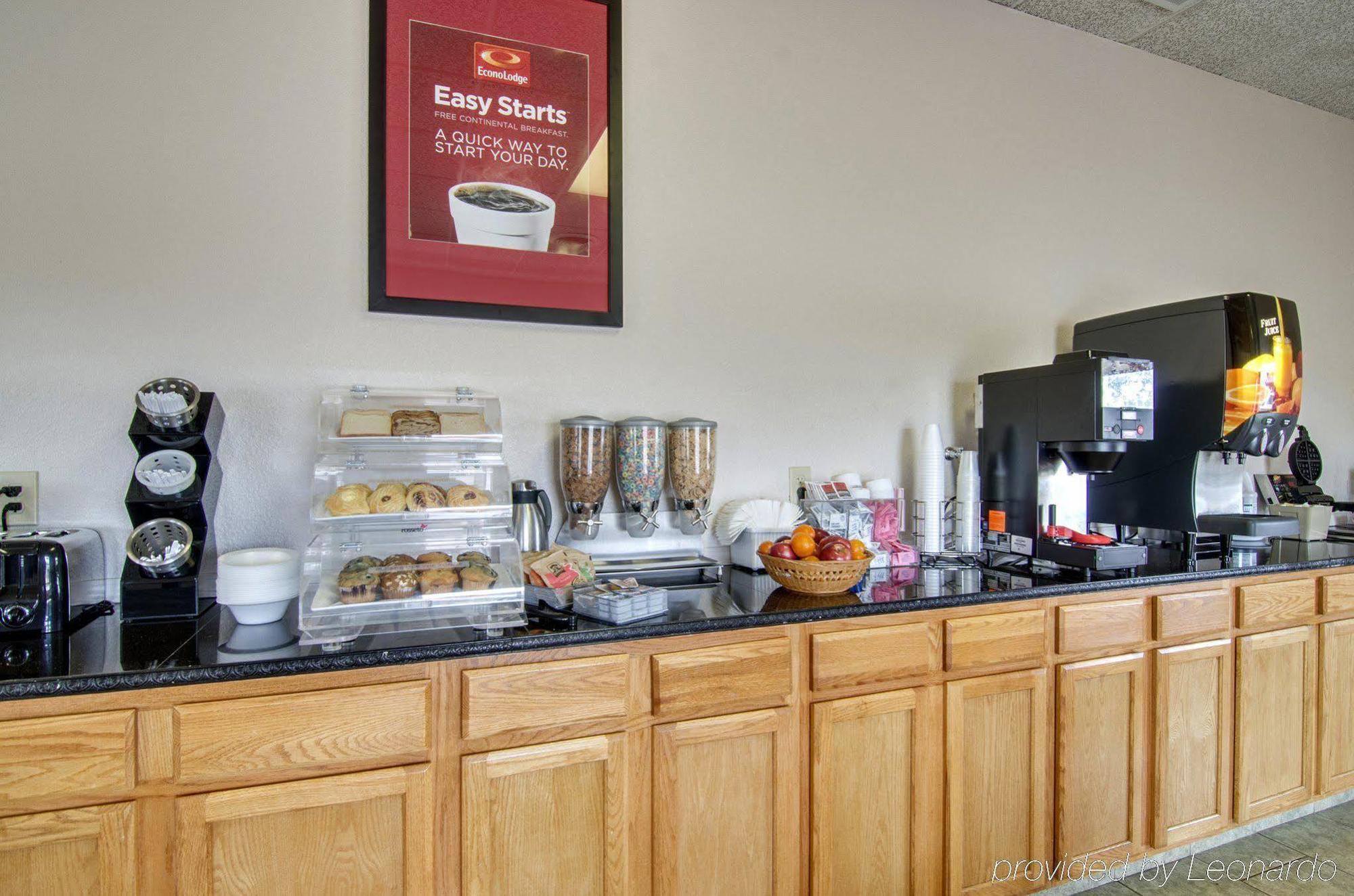 Americas Best Value Inn Салина Экстерьер фото
